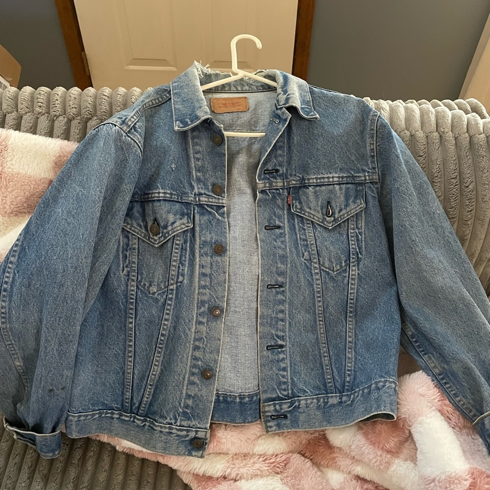 VINTAGE Levi’s denim jacket